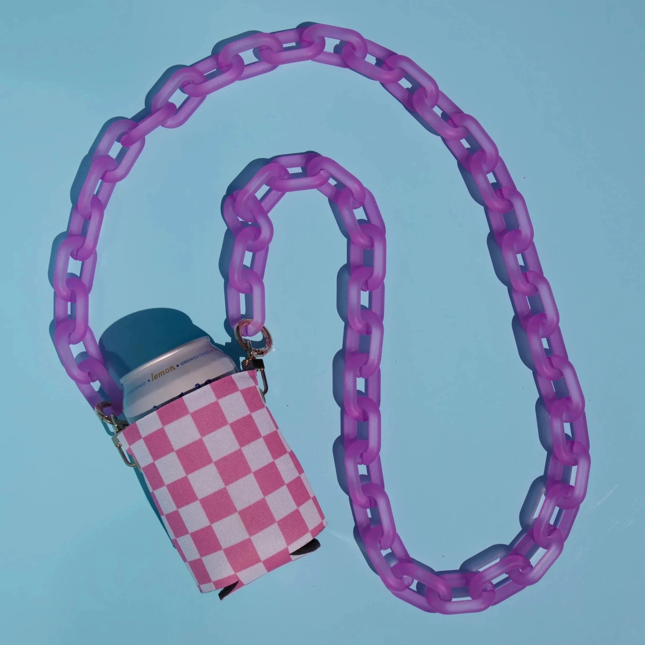 pink checkered koozie with pink chain