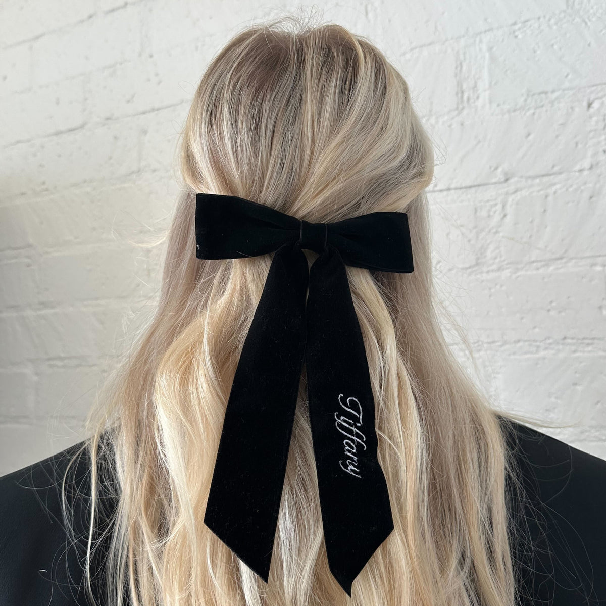 Velvet Black Bow ClipVivie | BOXFOX