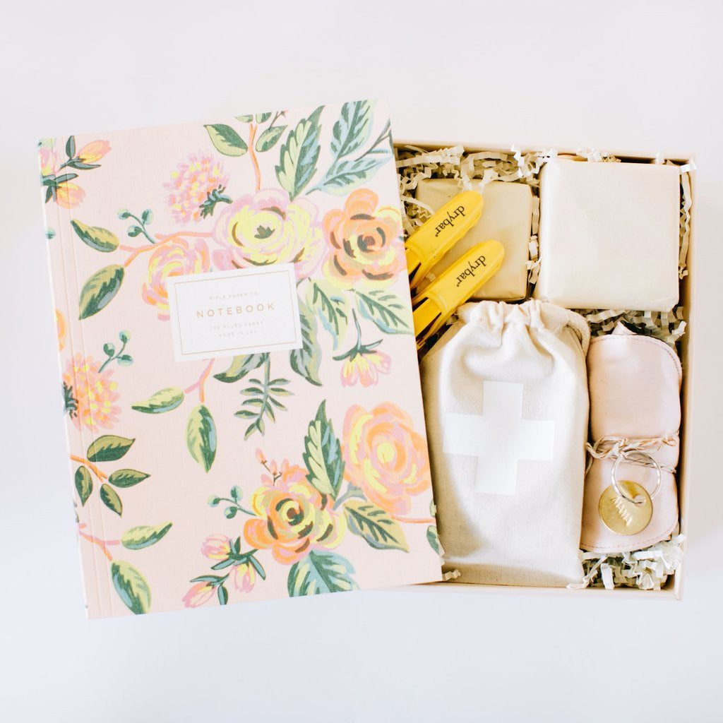 FOX TALES // The Best Gift Boxes for Your Favorite Pregnant Foxes