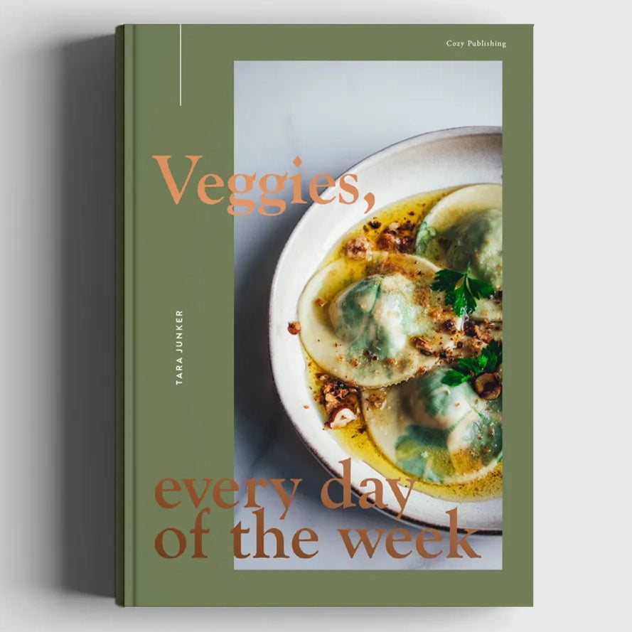 green cover of Veggies, every day of the week cookbook with photo pf pasta dish