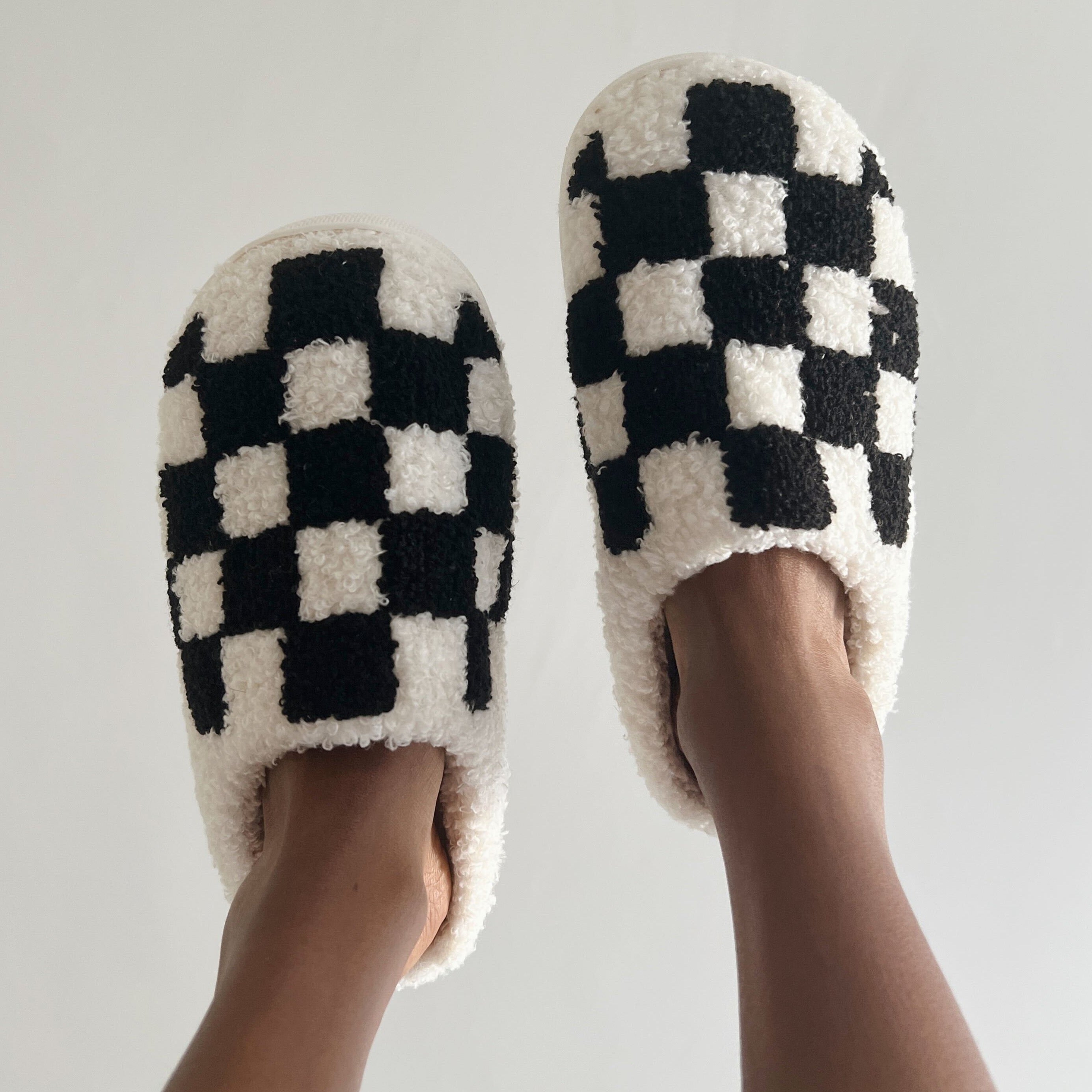Black Checkered Slippers | Size 7-8 - BOXFOX